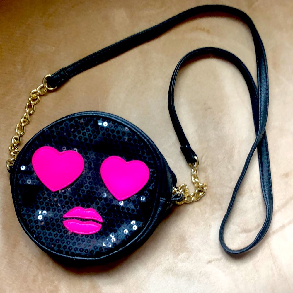 Betsey Johnson Pink Heart Eyed face bag. NWOT